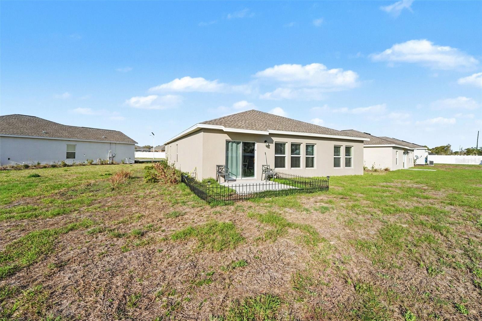 Image 19 of 20 For 425 Singing Sands Circle