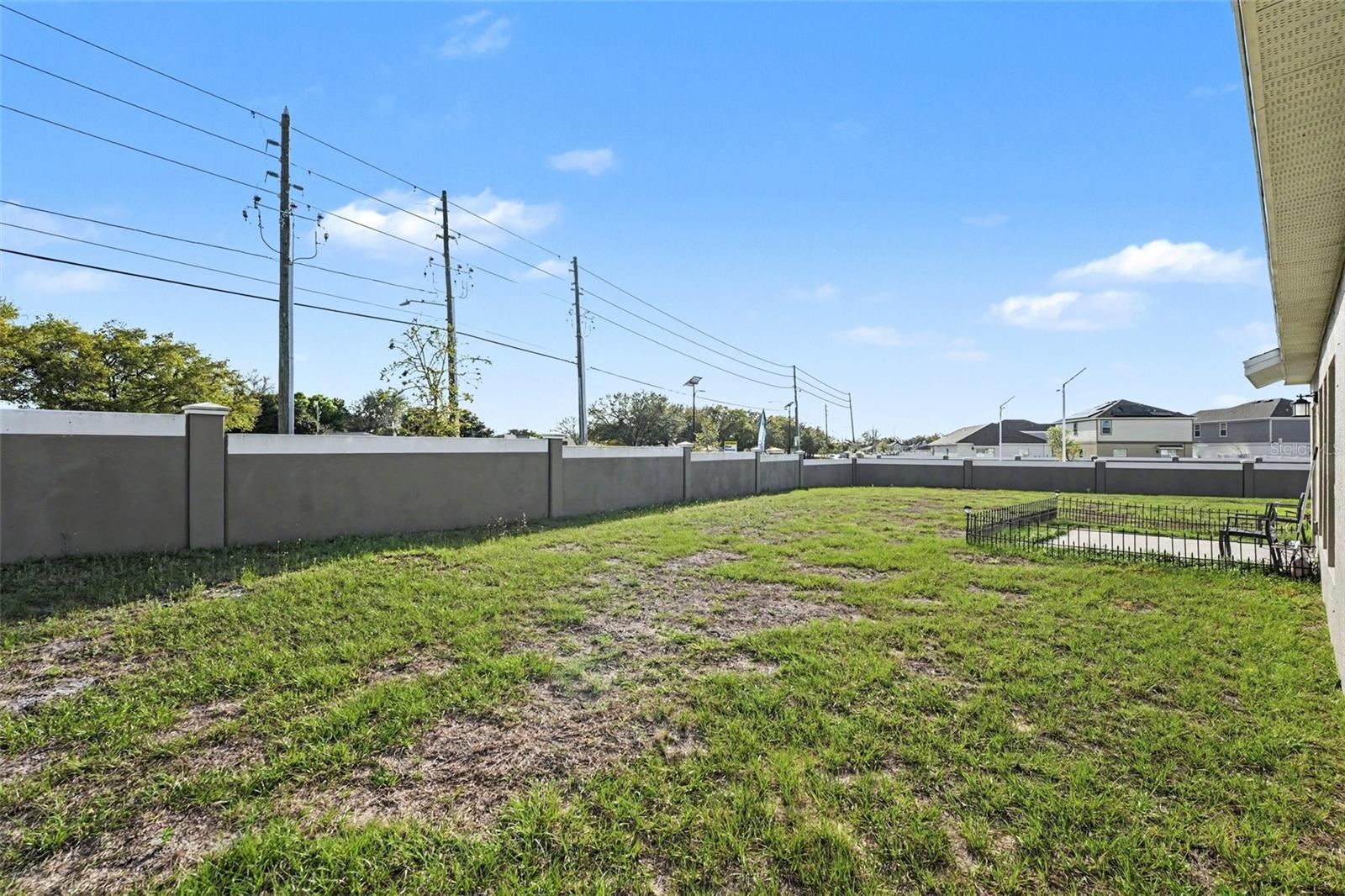 Image 20 of 20 For 425 Singing Sands Circle