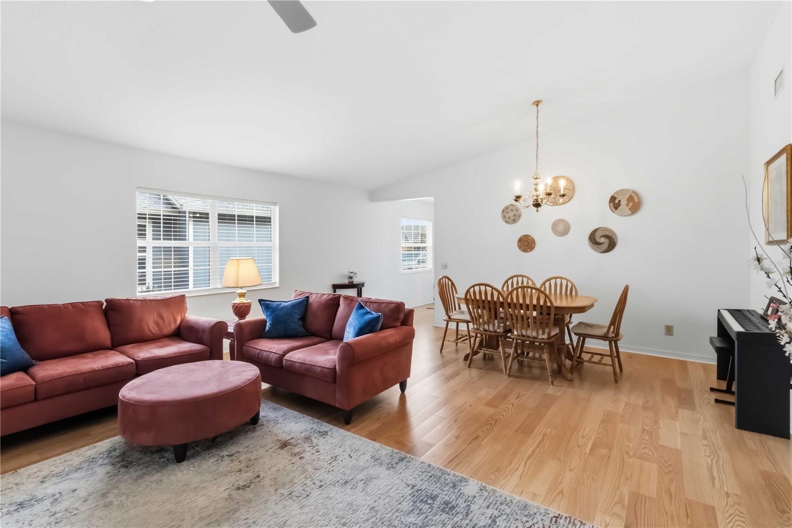 Image 11 of 34 For 37400 Derbyshire Drive