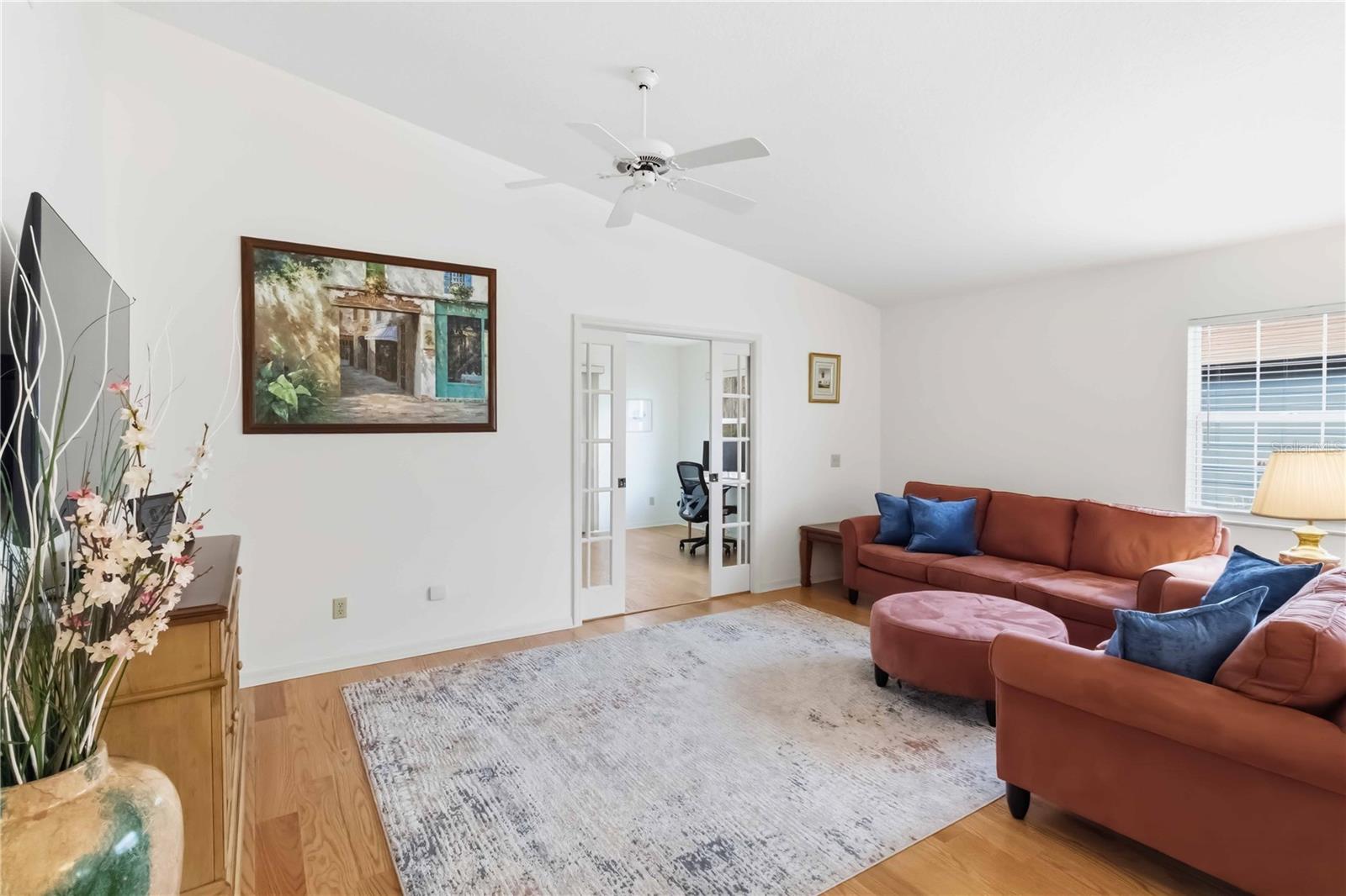 Image 14 of 34 For 37400 Derbyshire Drive