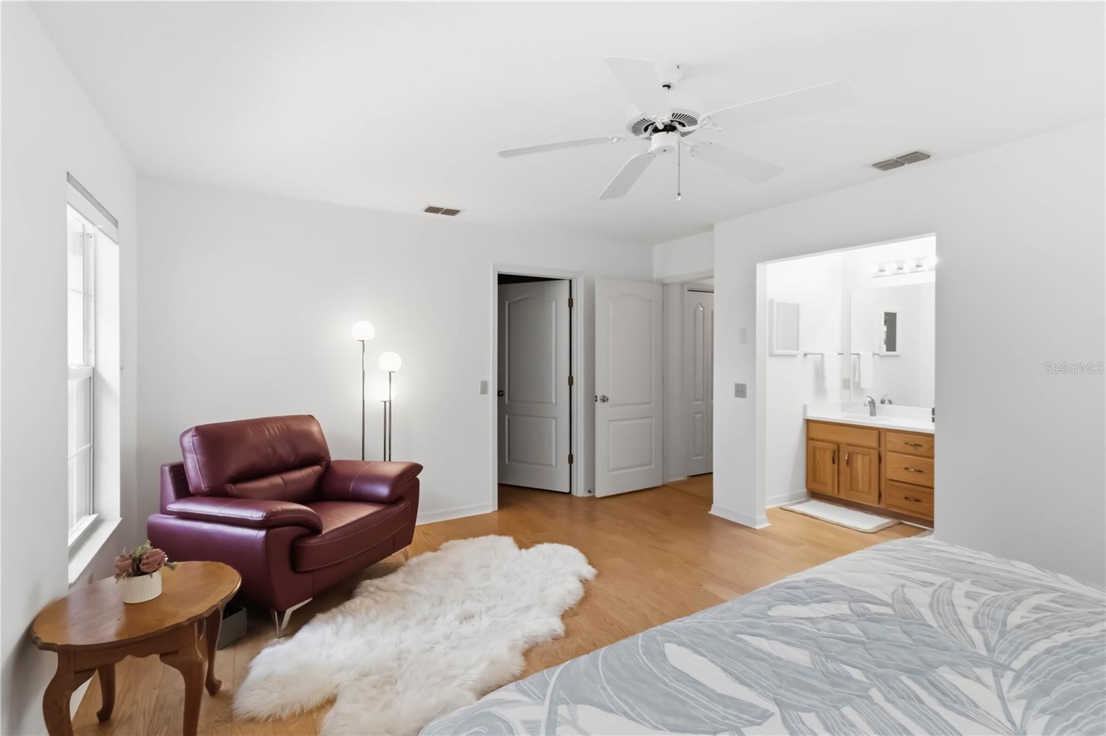 Image 19 of 34 For 37400 Derbyshire Drive