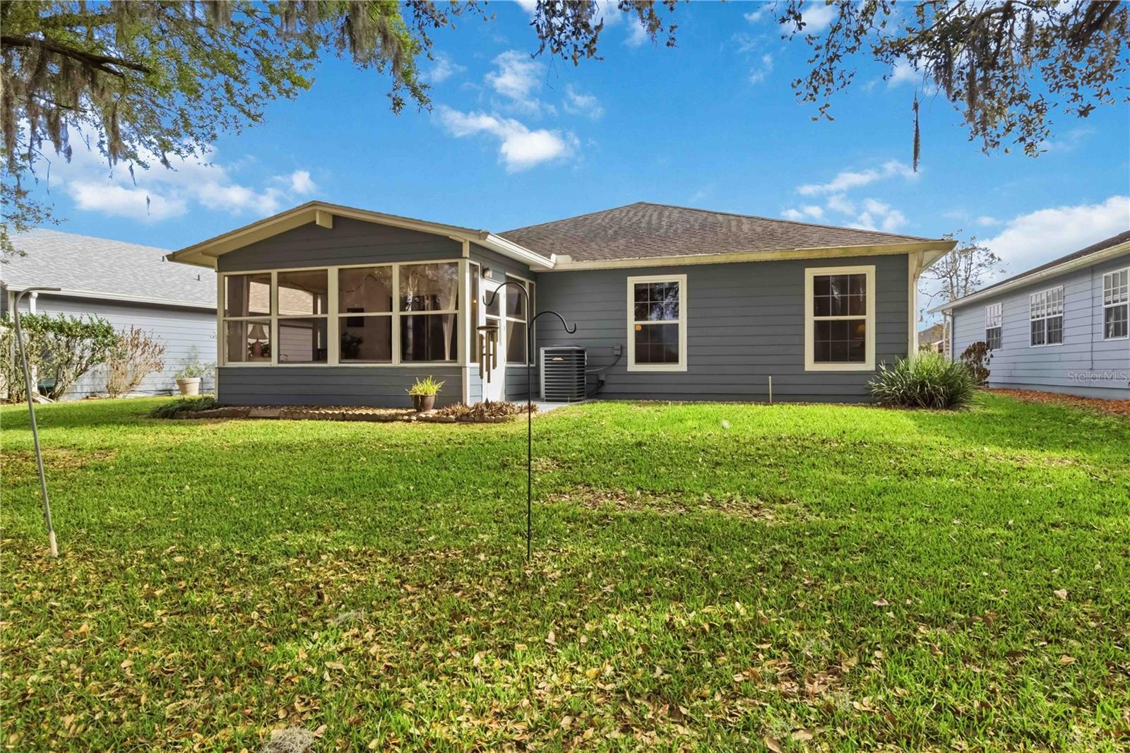 Image 26 of 34 For 37400 Derbyshire Drive