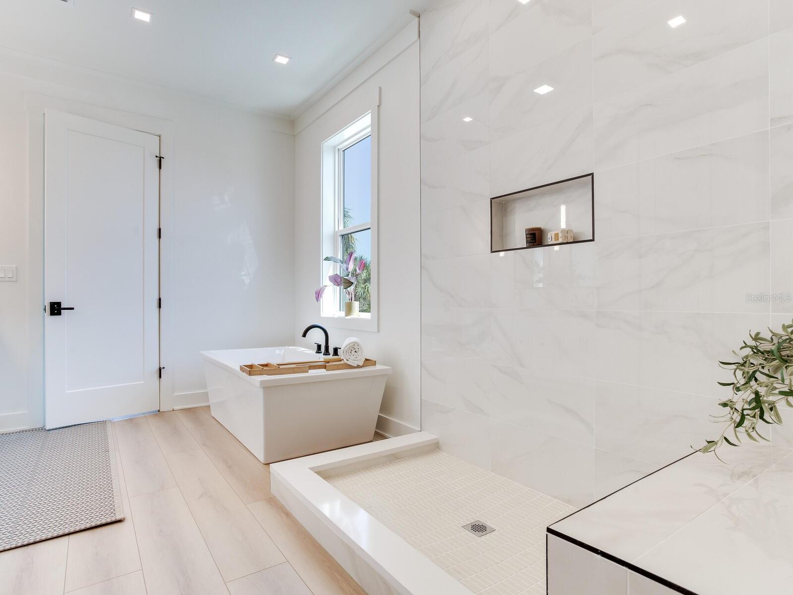 Image 42 of 57 For 17030 Dolphin Drive