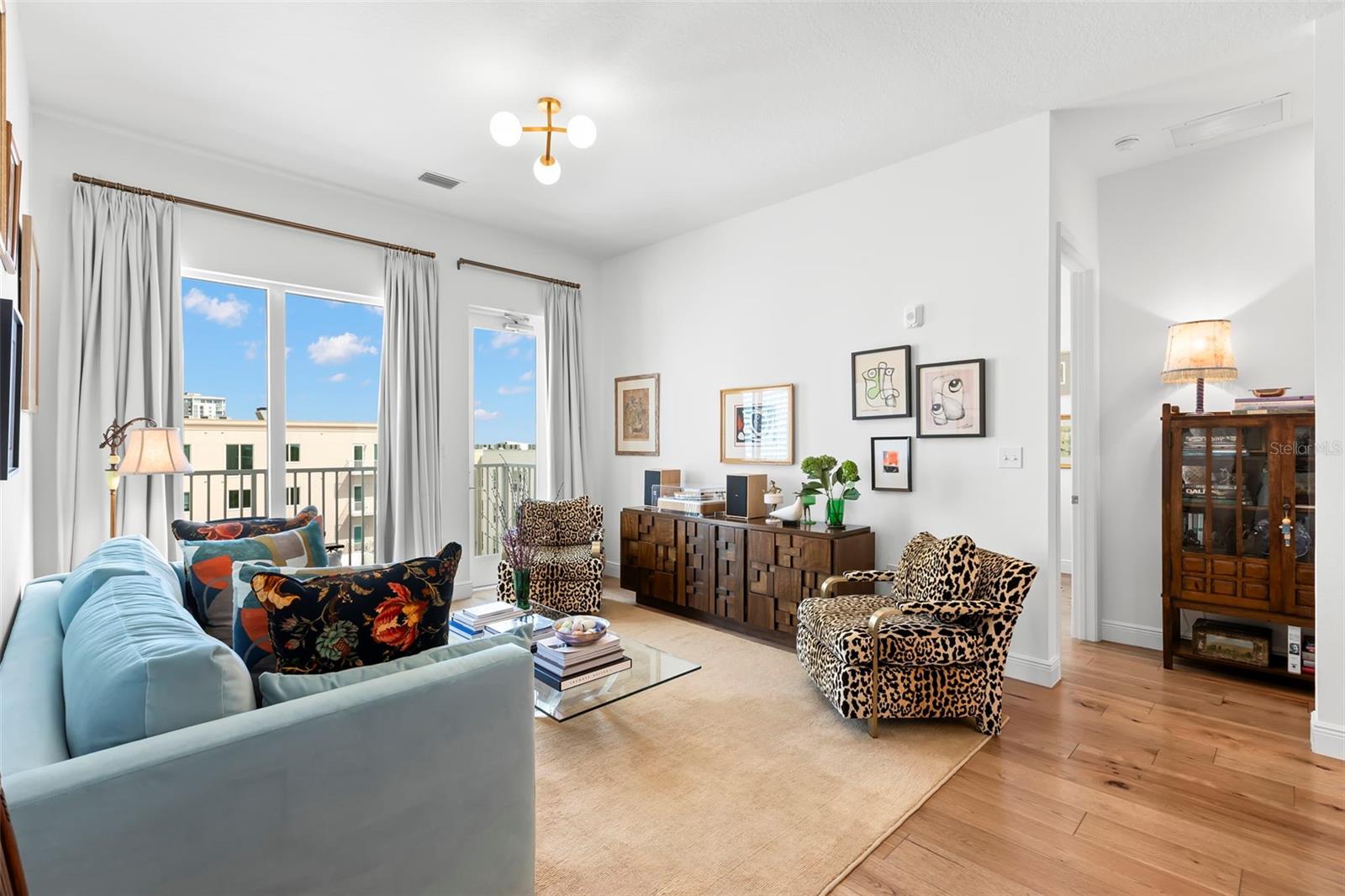 Image 10 of 48 For 644 3rd Avenue S 507