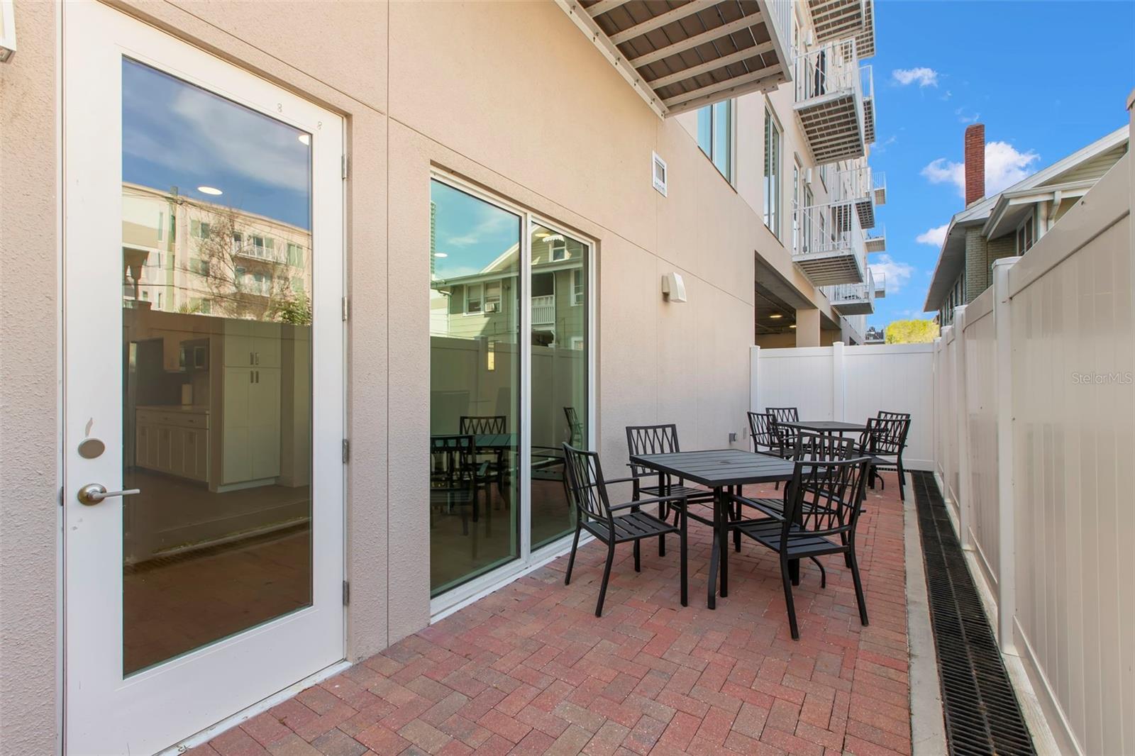 Image 25 of 48 For 644 3rd Avenue S 507