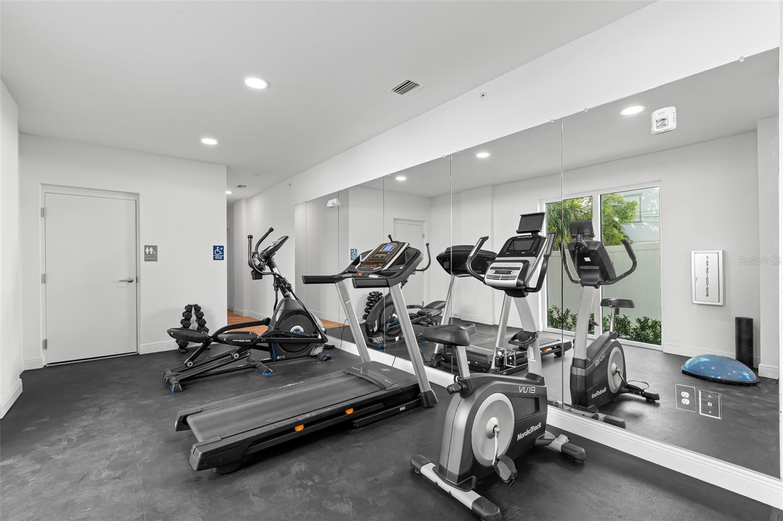 Image 26 of 48 For 644 3rd Avenue S 507