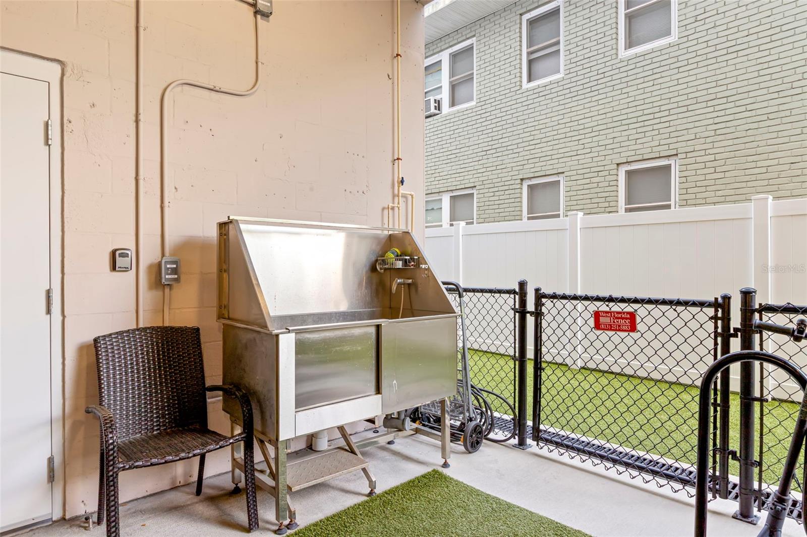 Image 27 of 48 For 644 3rd Avenue S 507