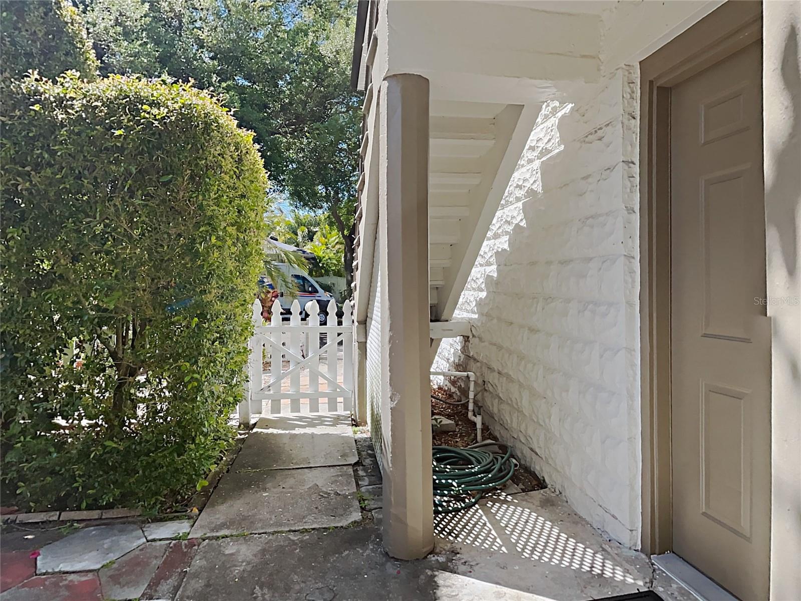 Image 3 of 22 For 1601 11 Street N