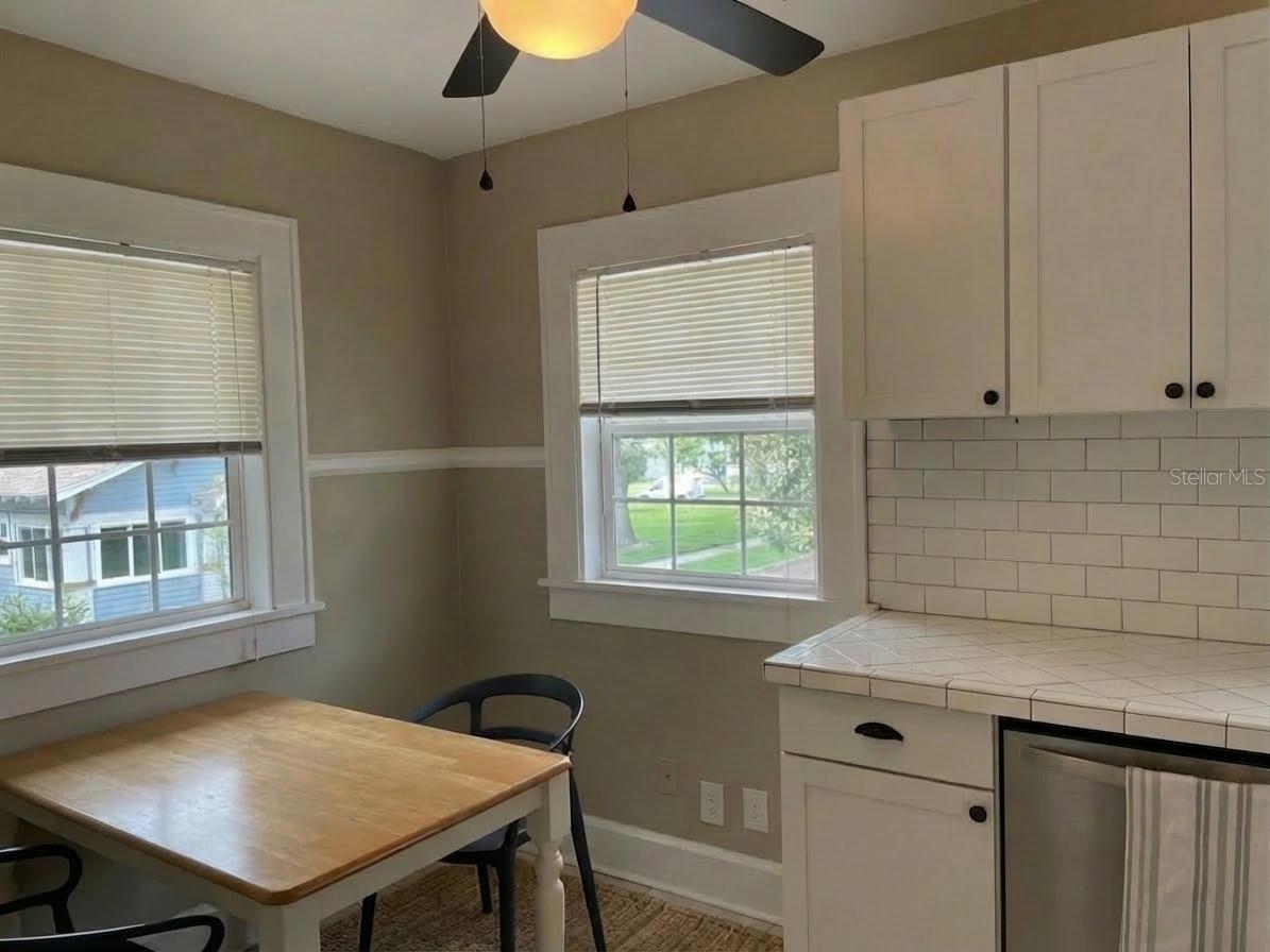 Image 8 of 22 For 1601 11 Street N