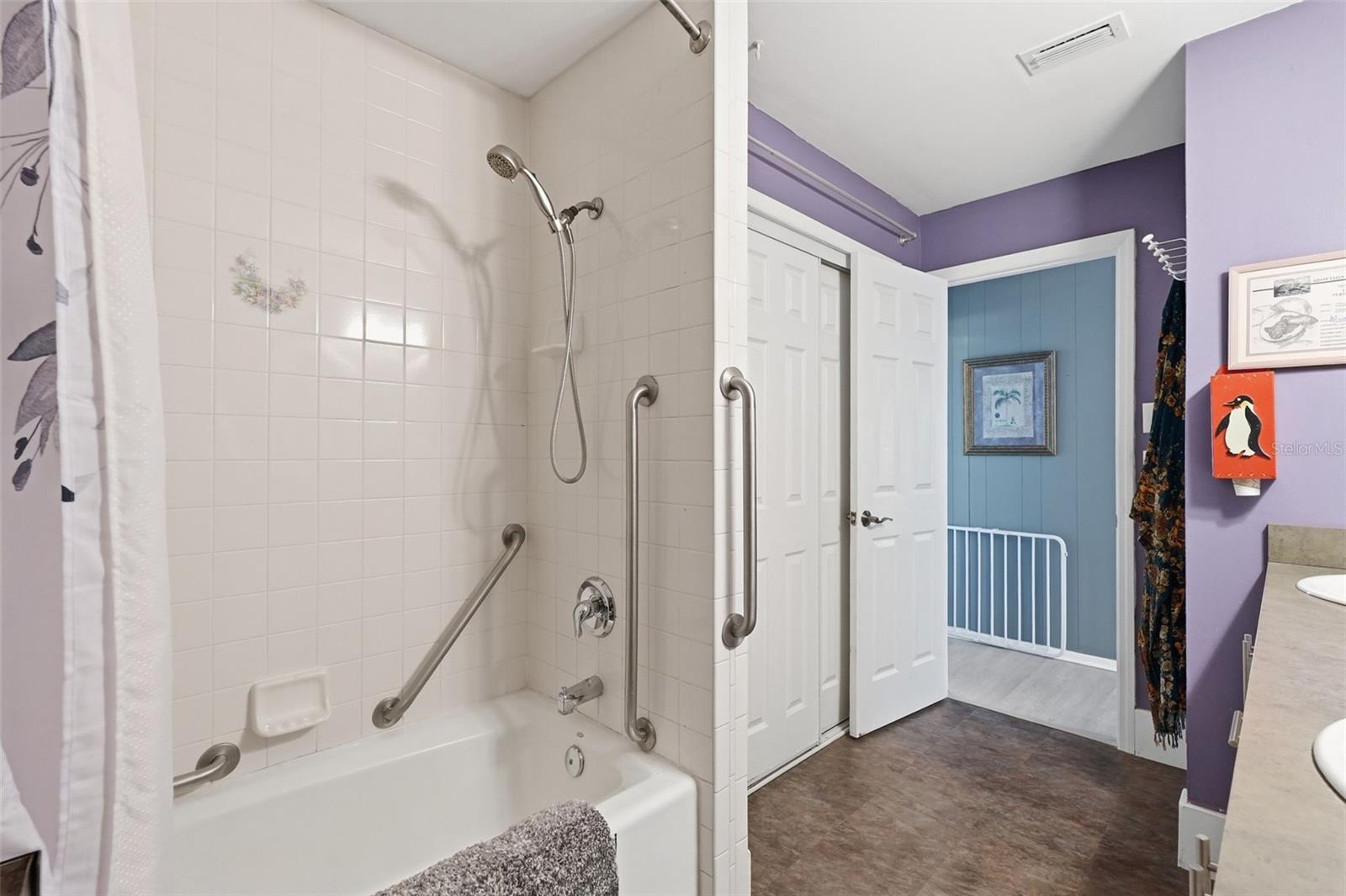 Image 16 of 30 For 155 6th Street Ne