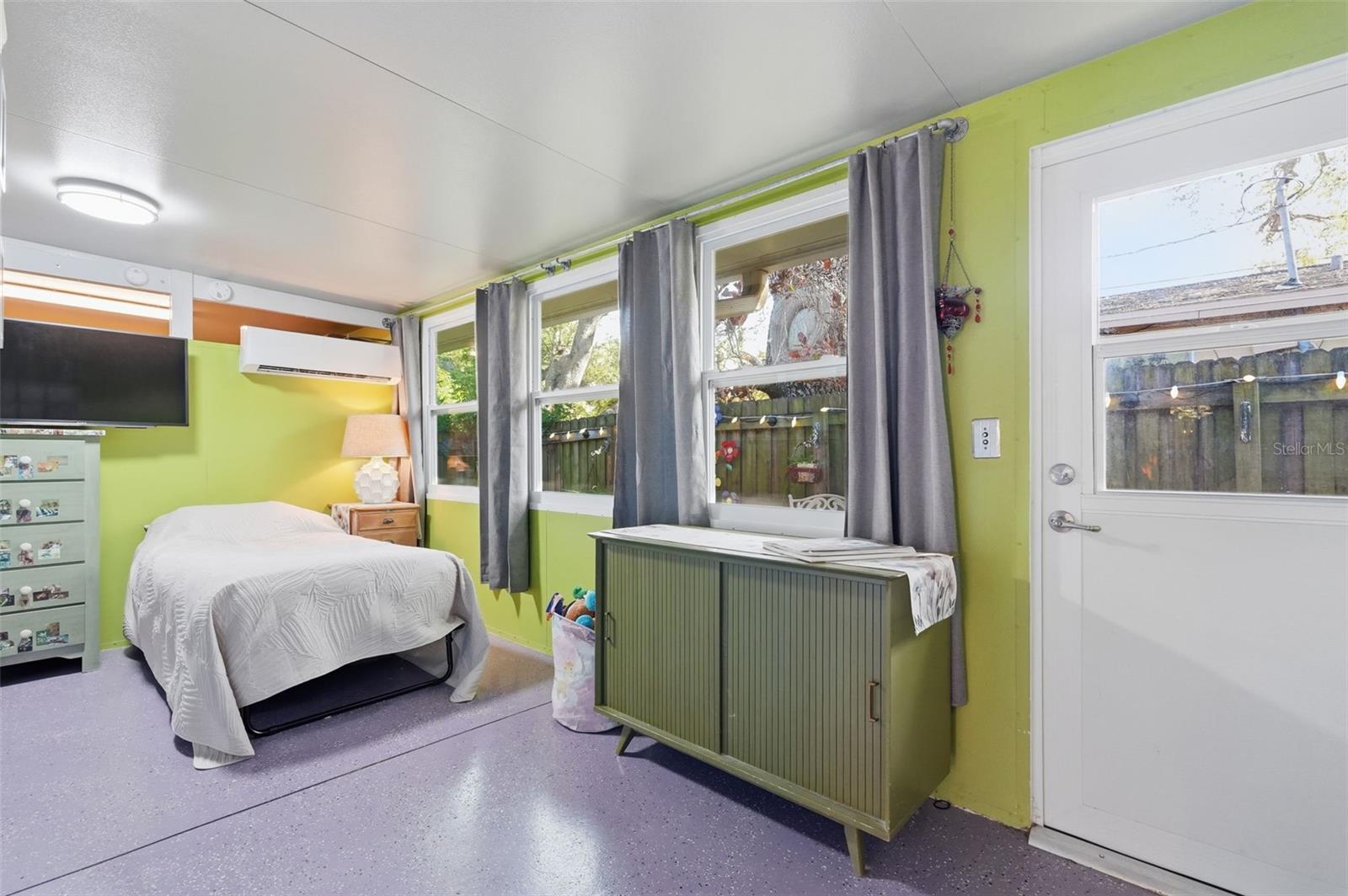 Image 19 of 30 For 155 6th Street Ne