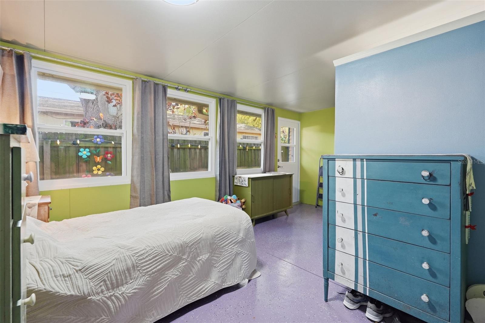 Image 20 of 30 For 155 6th Street Ne