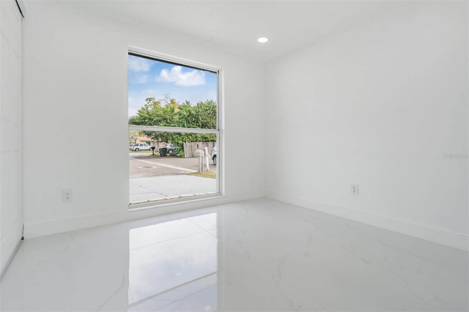 Image 20 of 40 For 8702 Friendship Court