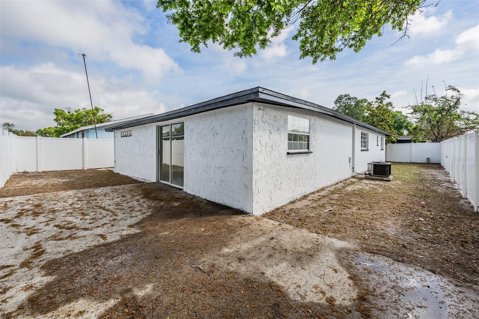 Image 26 of 40 For 8702 Friendship Court