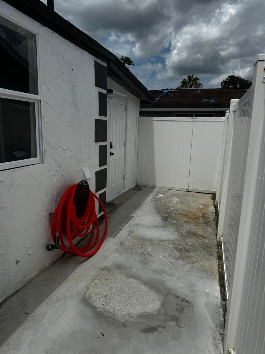 Image 28 of 40 For 8702 Friendship Court