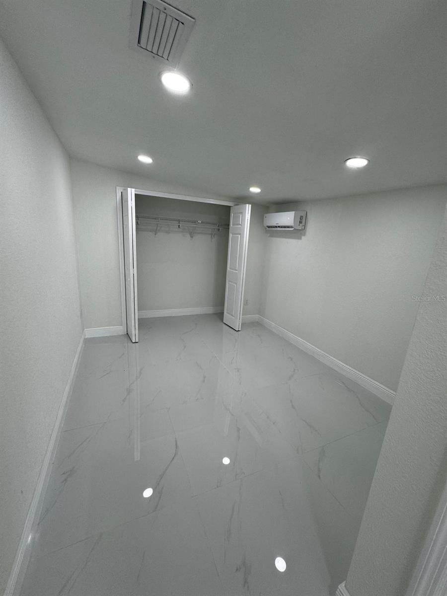 Image 35 of 40 For 8702 Friendship Court