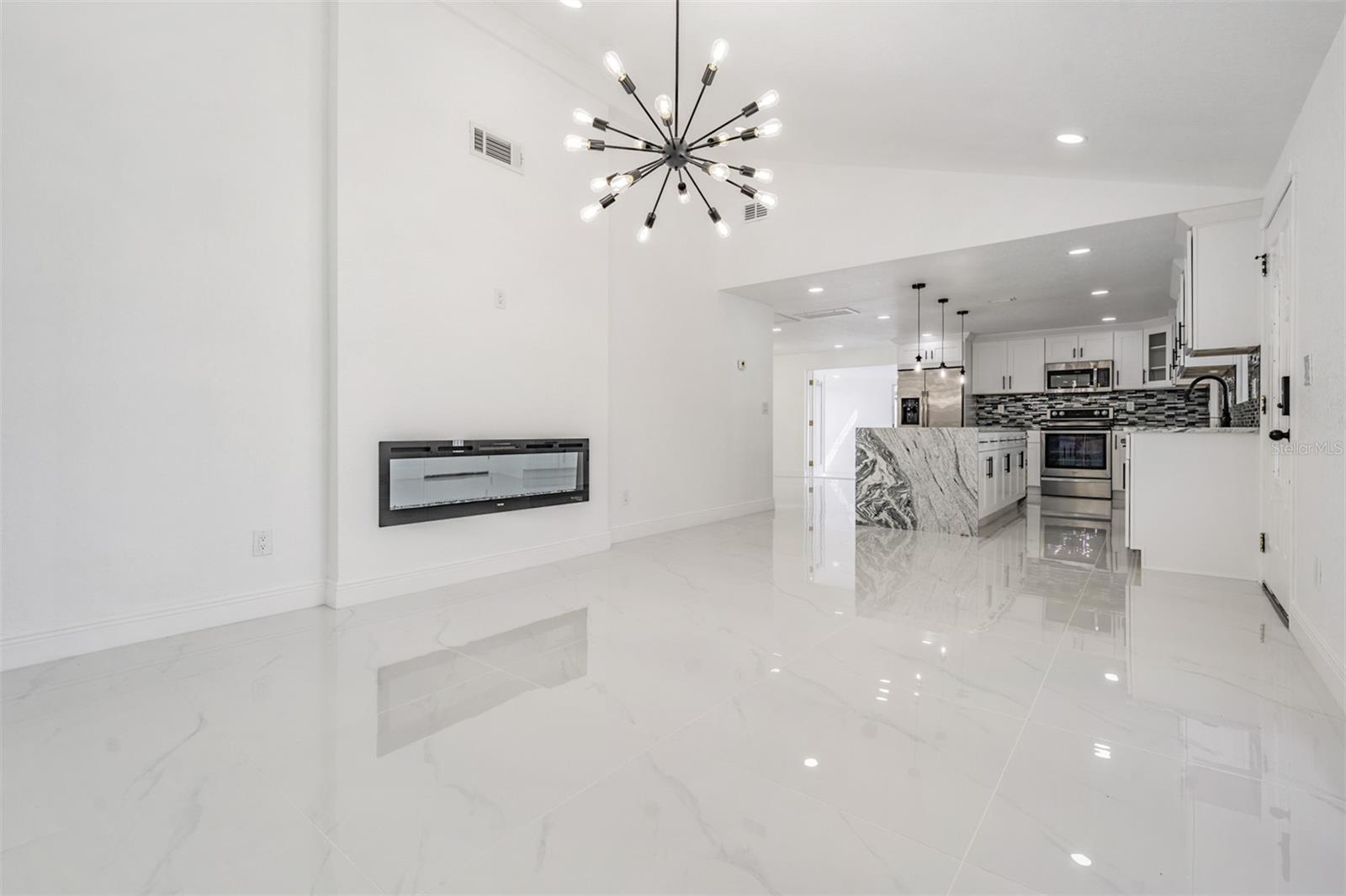 Image 7 of 40 For 8702 Friendship Court