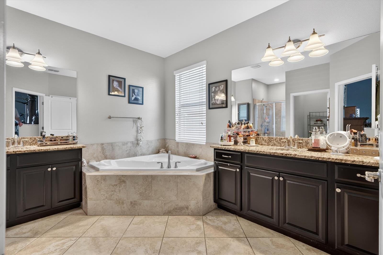 Image 15 of 49 For 11762 Winterset Cove Drive