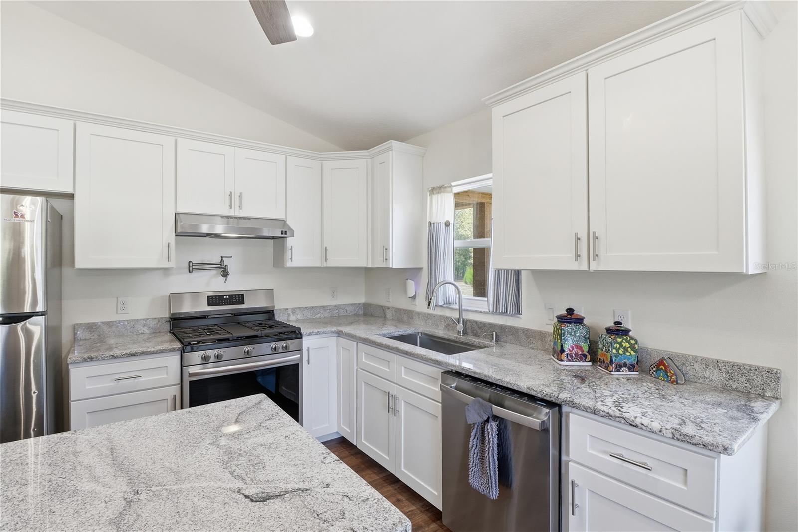 Image 14 of 56 For 6368 Grantham Court