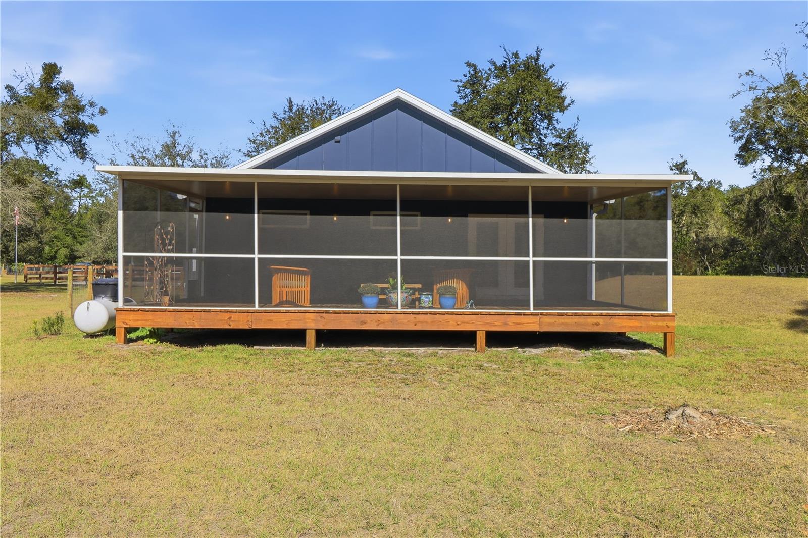 Image 26 of 56 For 6368 Grantham Court