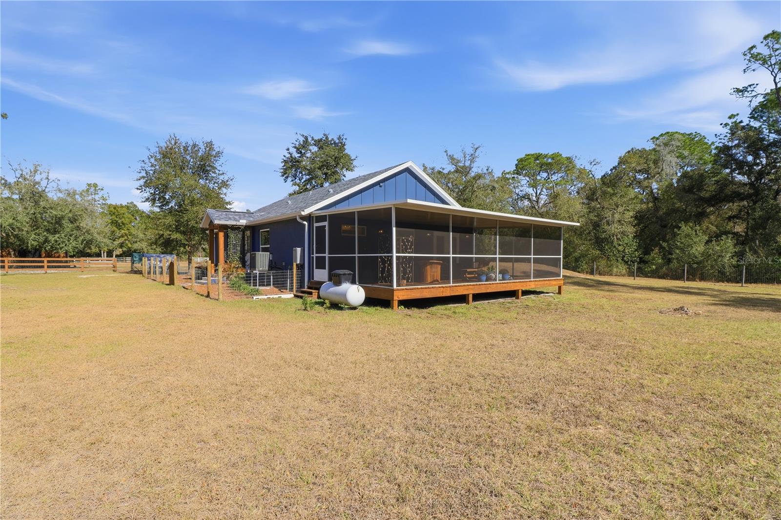 Image 27 of 56 For 6368 Grantham Court