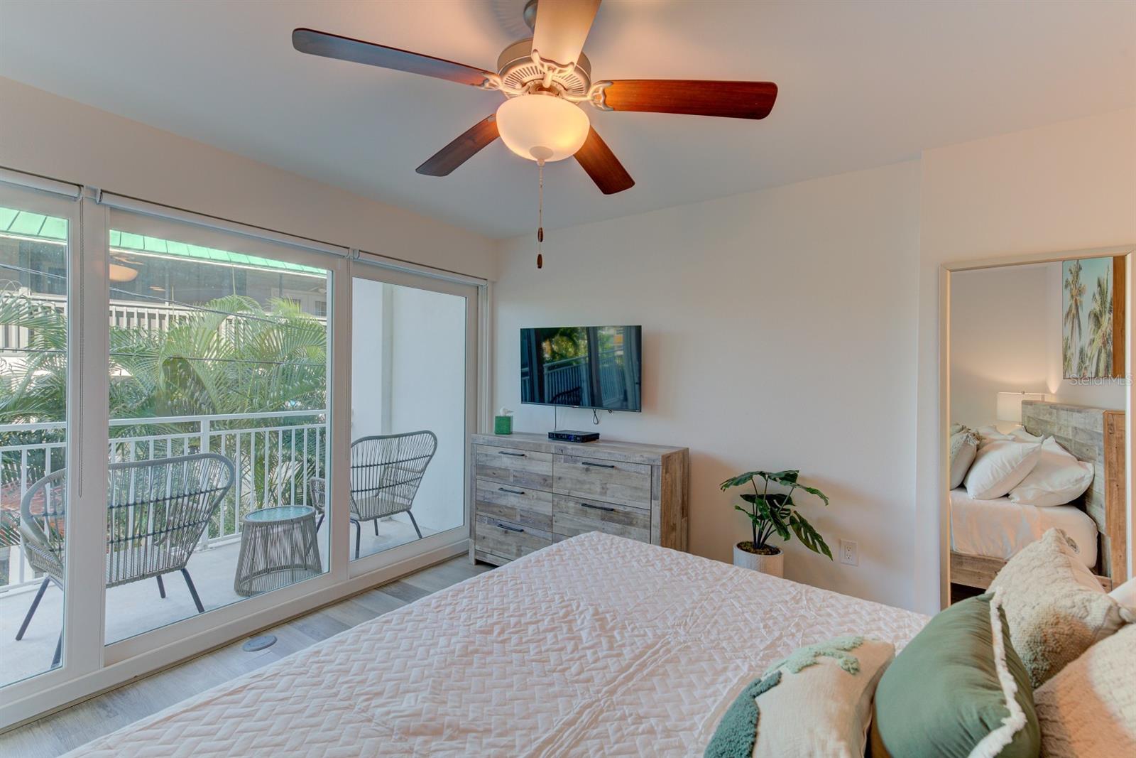 Listing photo id 12 for 15305 1st Street E 202