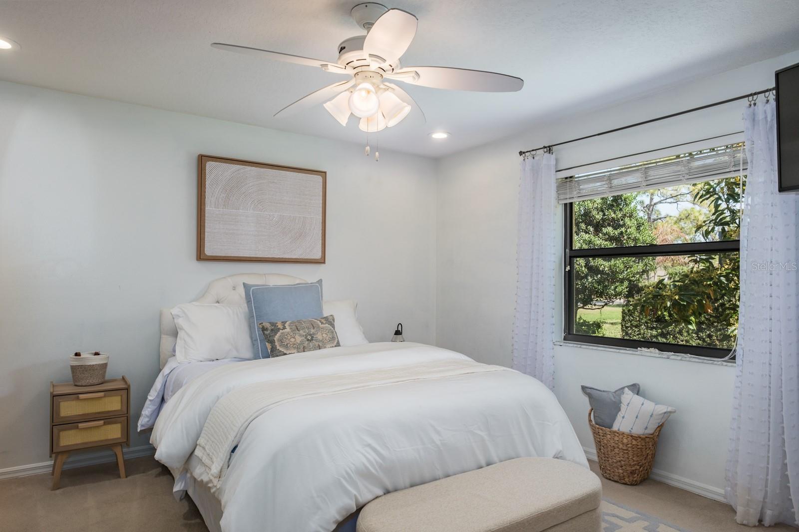 Image 44 of 100 For 35 Kelleys Trail