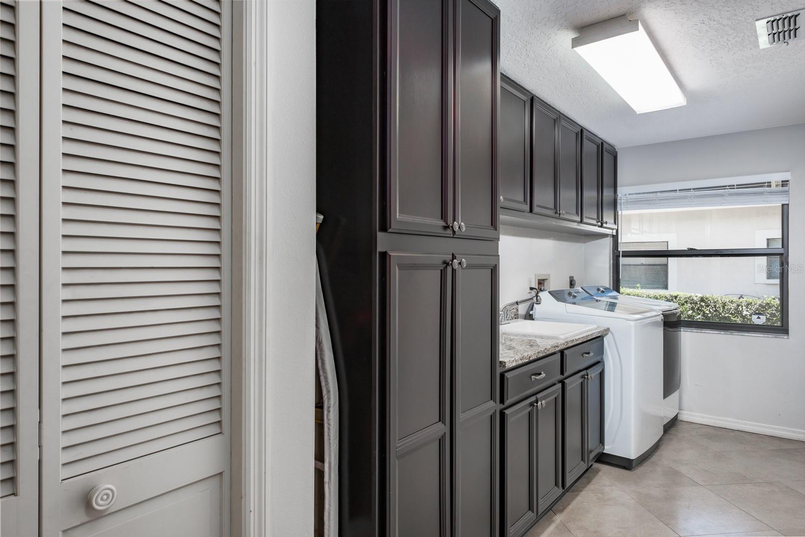 Image 53 of 100 For 35 Kelleys Trail