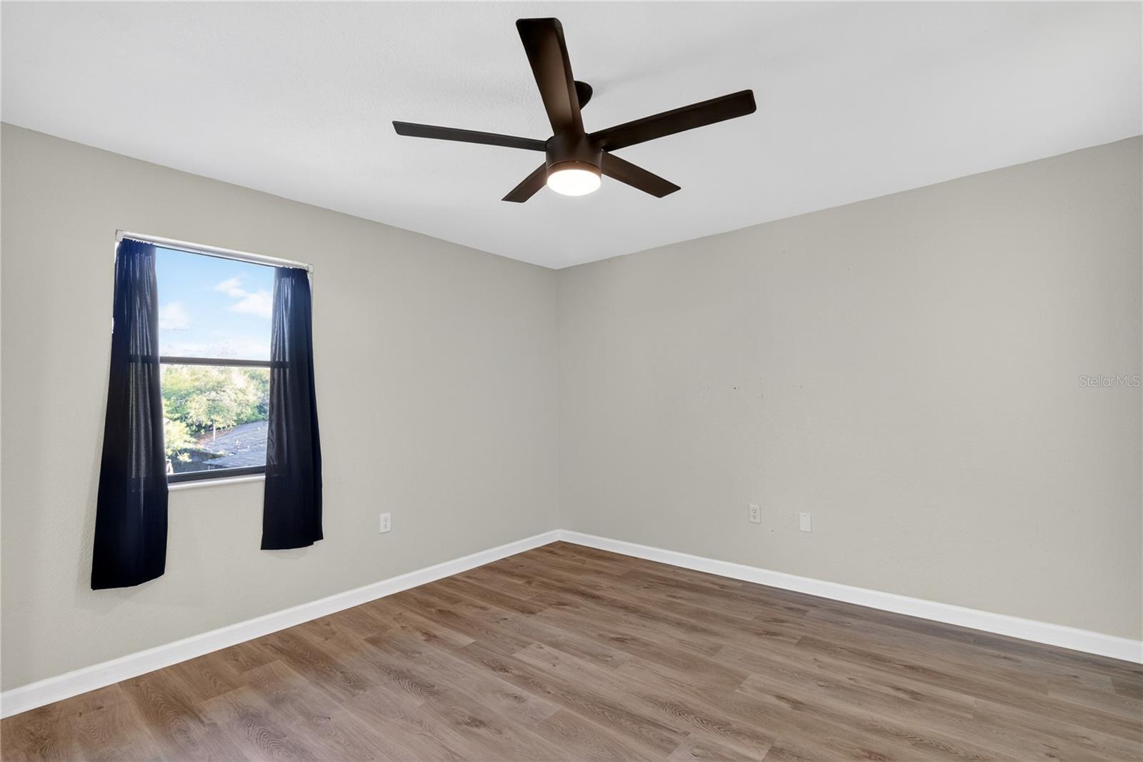 Image 8 of 34 For 10167 Sailwinds Boulevard N 206