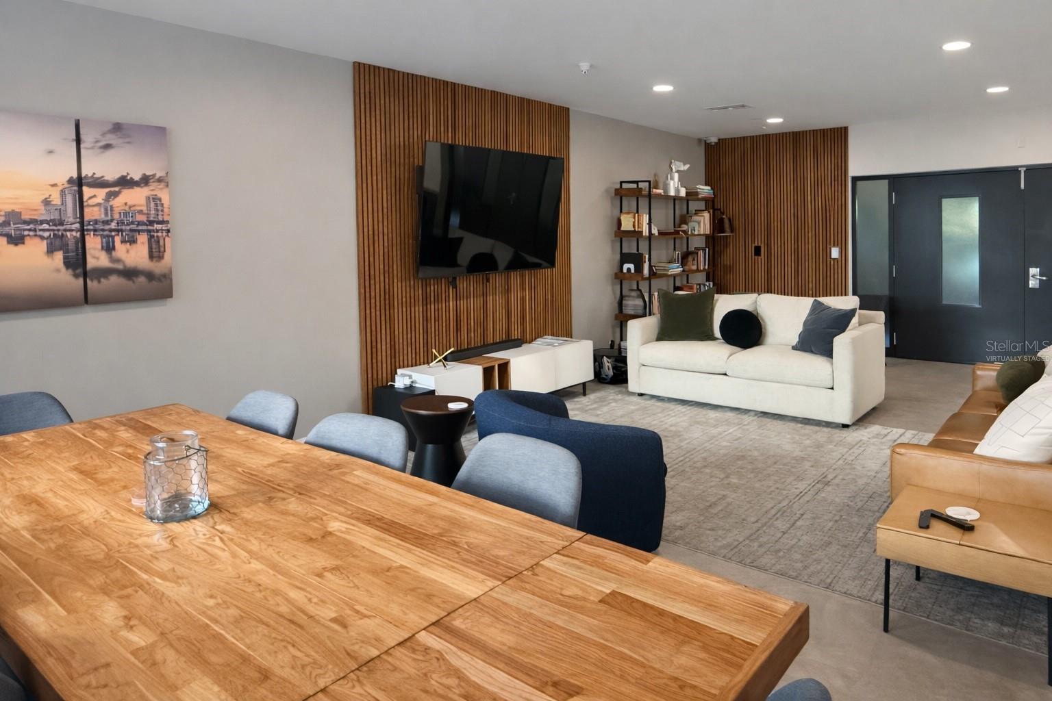 Image 15 of 18 For 1010 Central Avenue 218