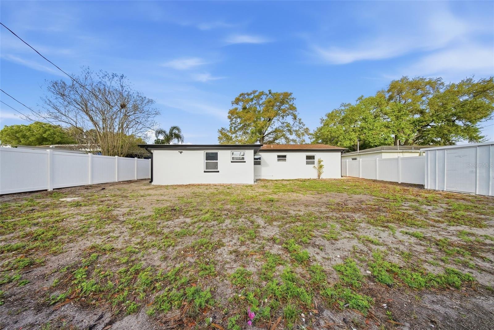 Image 29 of 40 For 4327 59 Street N