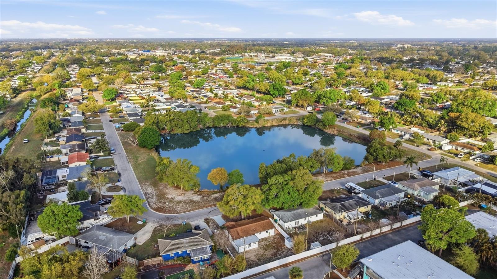 Image 35 of 40 For 4327 59 Street N