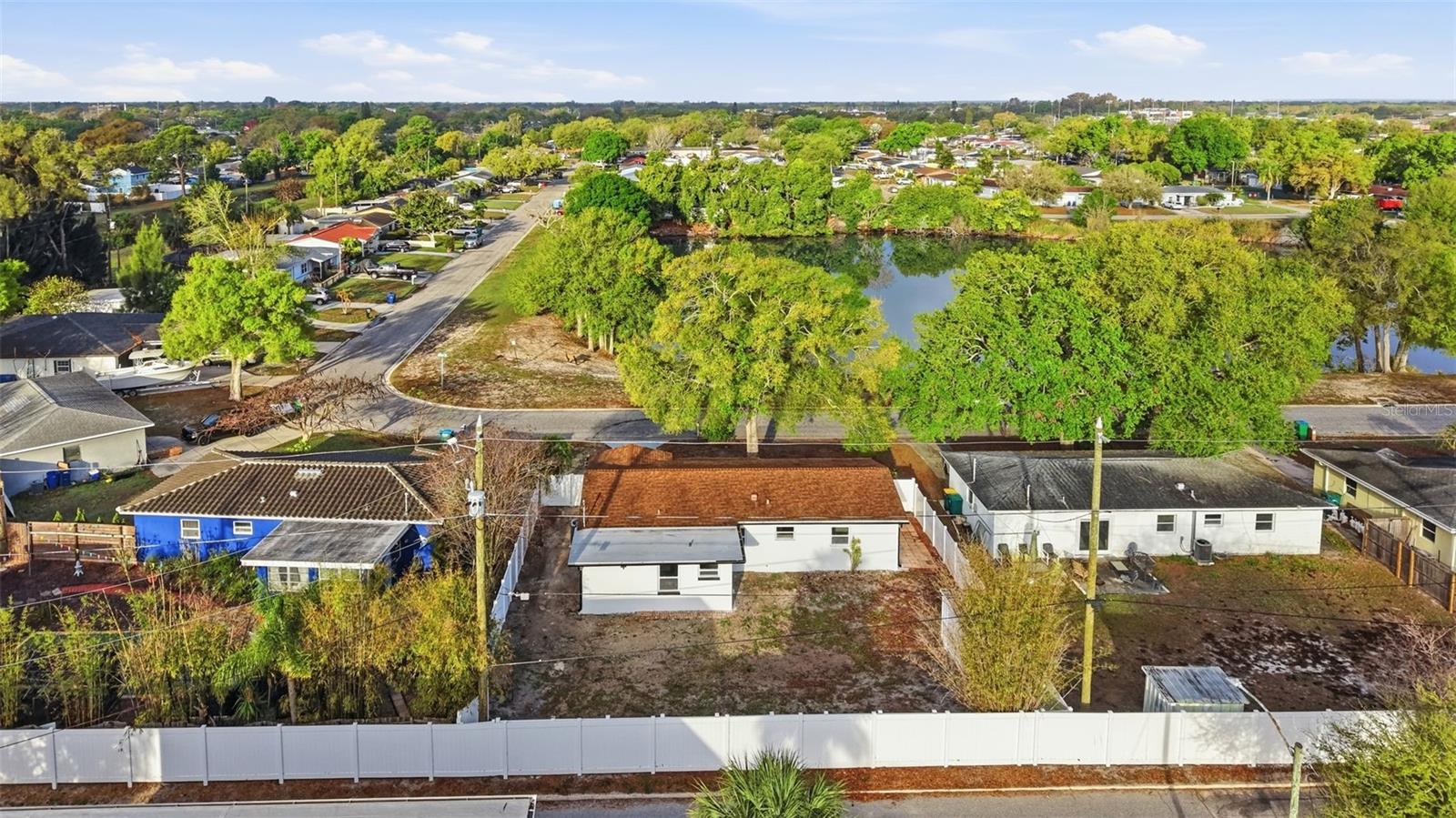 Image 36 of 40 For 4327 59 Street N