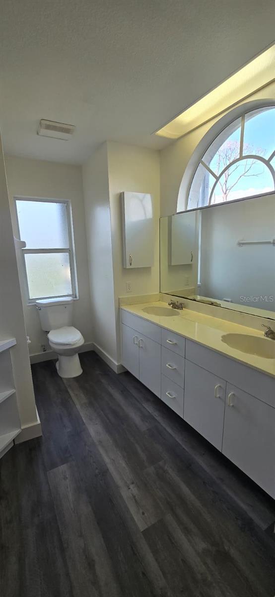 Image 26 of 31 For 5329 Kaspar Street