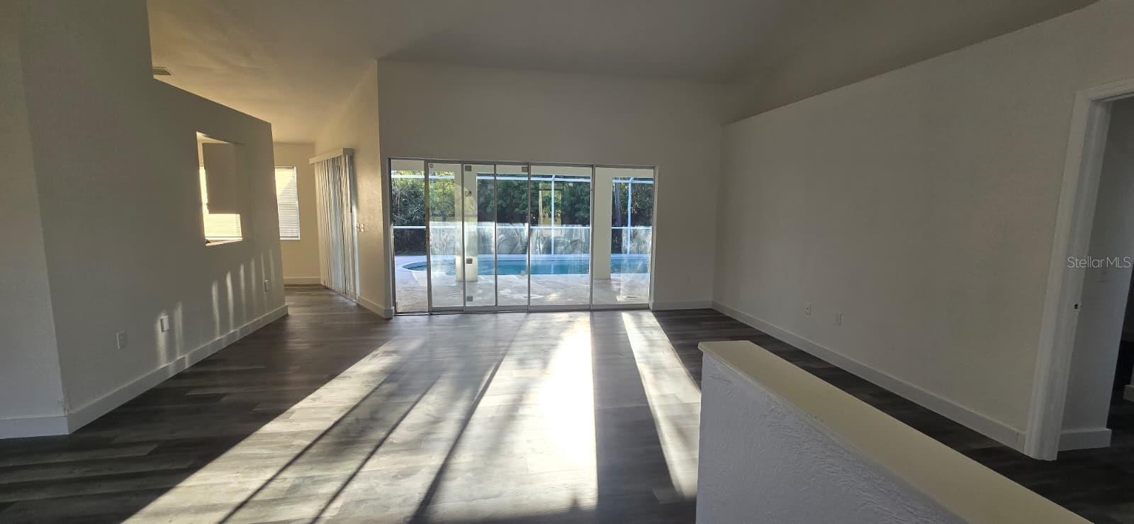 Image 5 of 31 For 5329 Kaspar Street