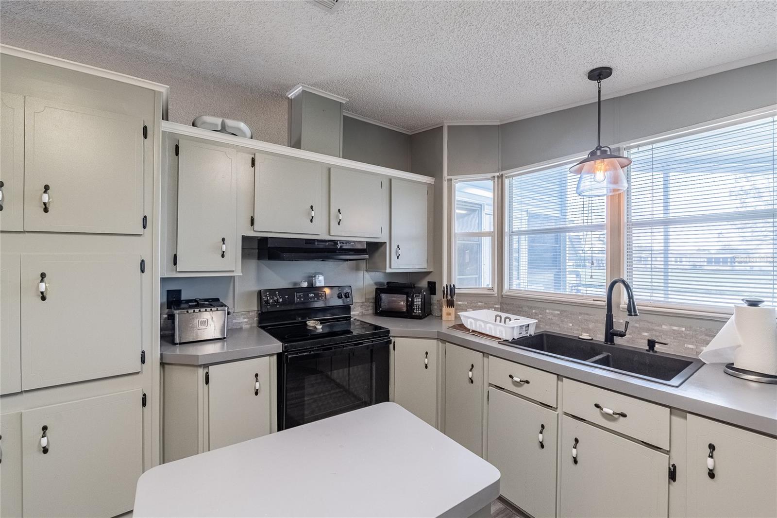 Image 25 of 41 For 74 Straphmore Drive