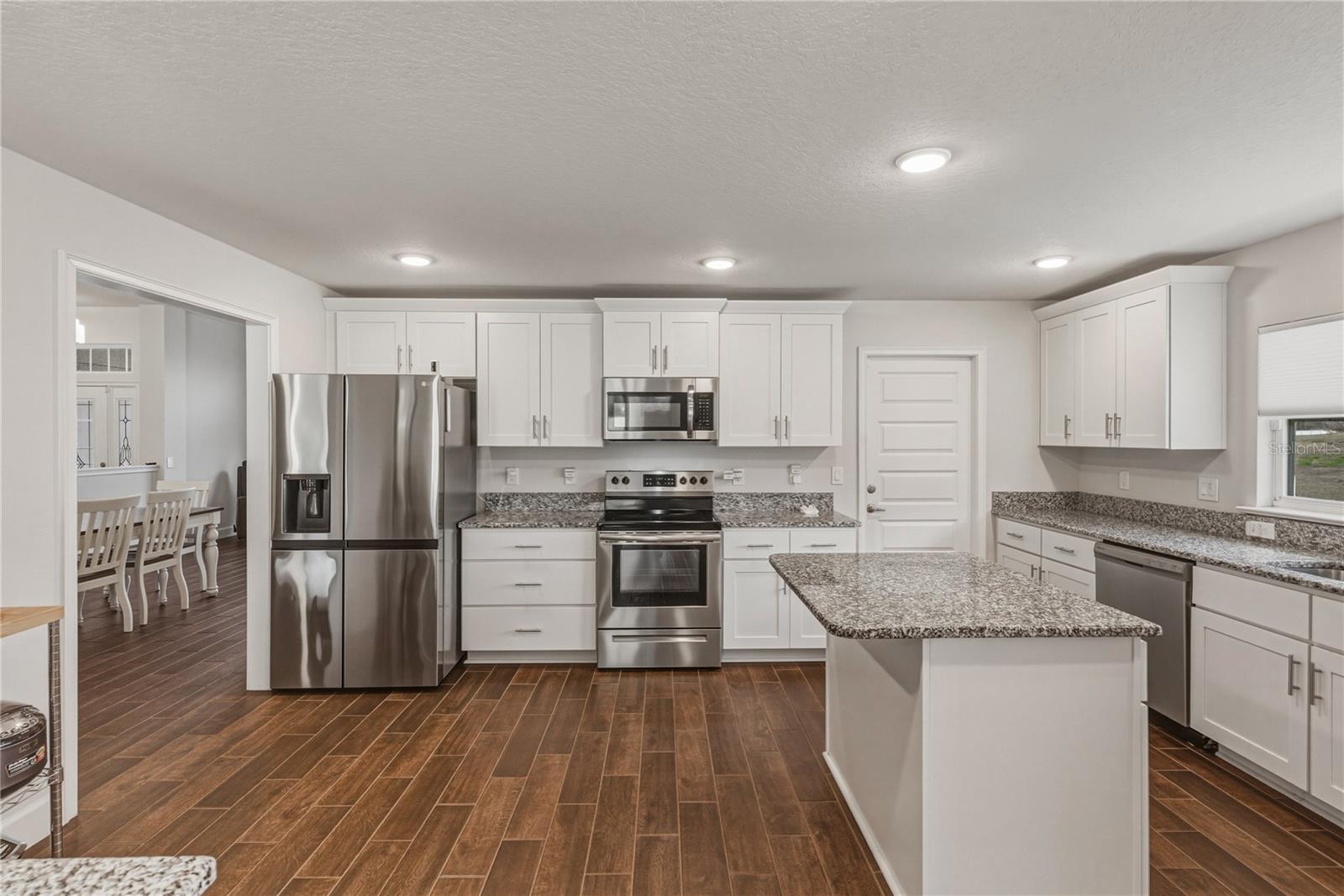 Image 14 of 55 For 41049 Stanton Hall Drive