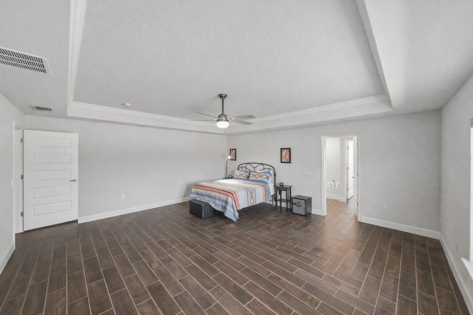 Image 28 of 55 For 41049 Stanton Hall Drive