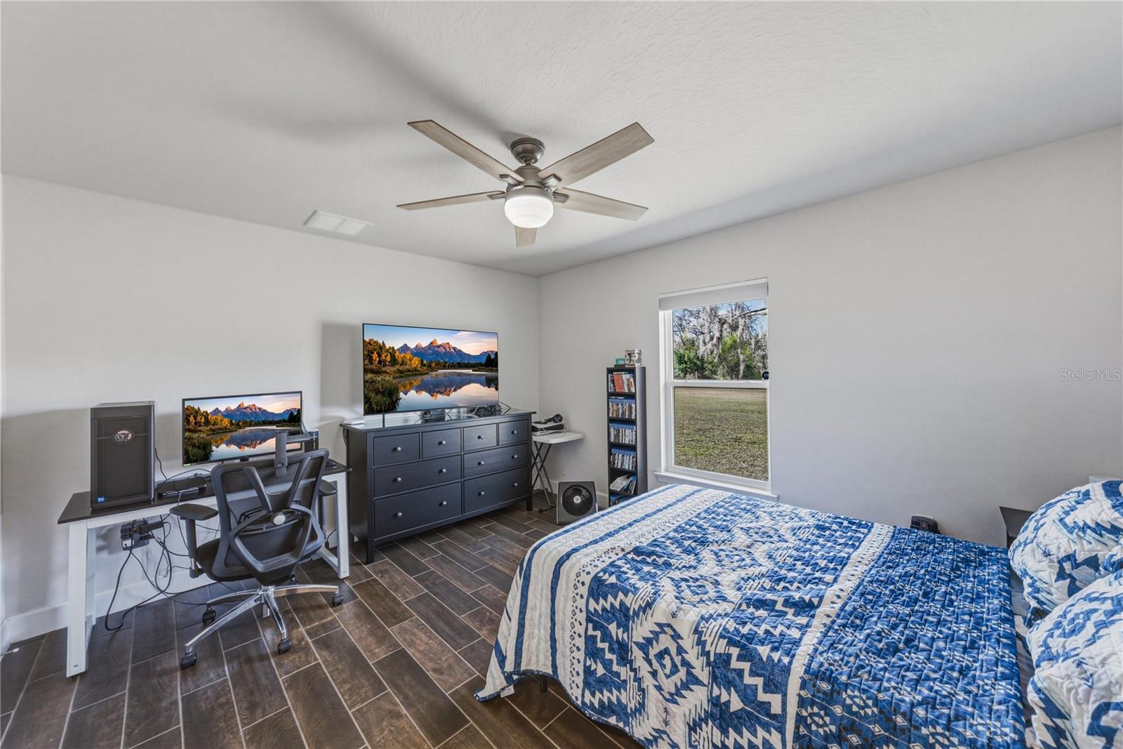 Image 36 of 55 For 41049 Stanton Hall Drive