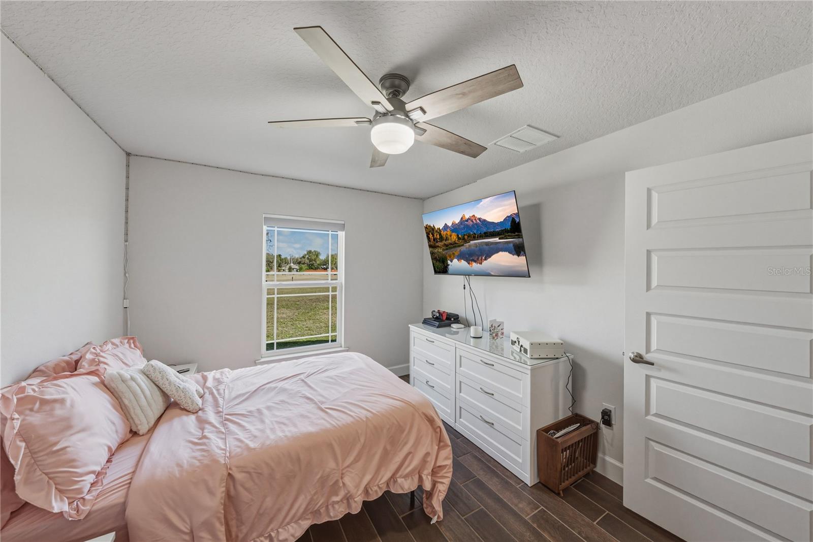 Image 41 of 55 For 41049 Stanton Hall Drive