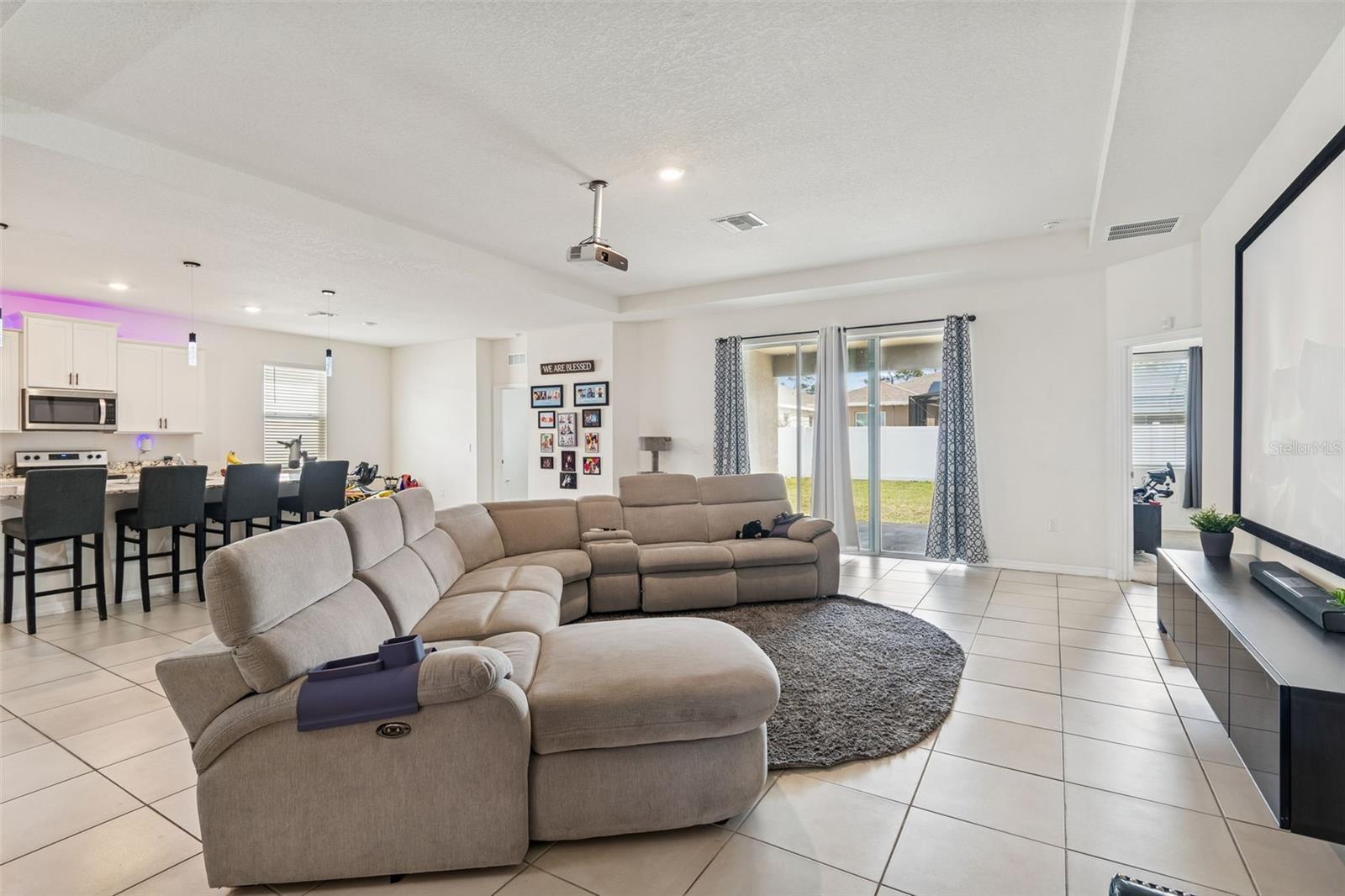 Image 14 of 81 For 13470 Golden Lime Avenue