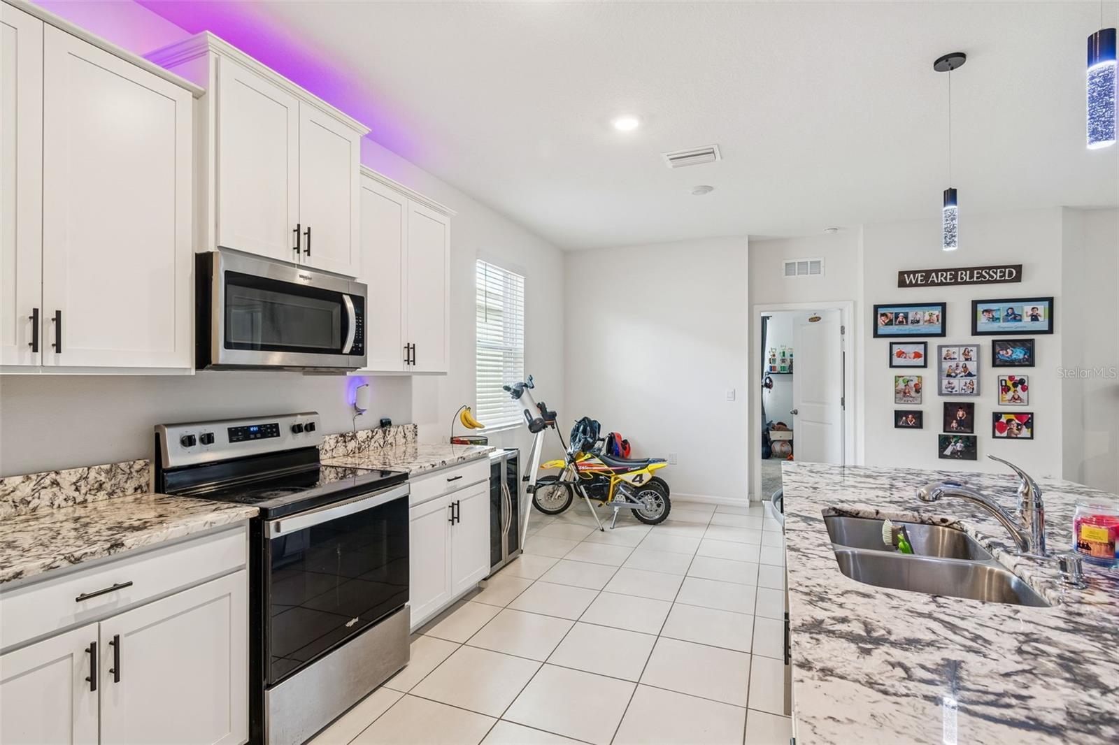 Image 25 of 81 For 13470 Golden Lime Avenue