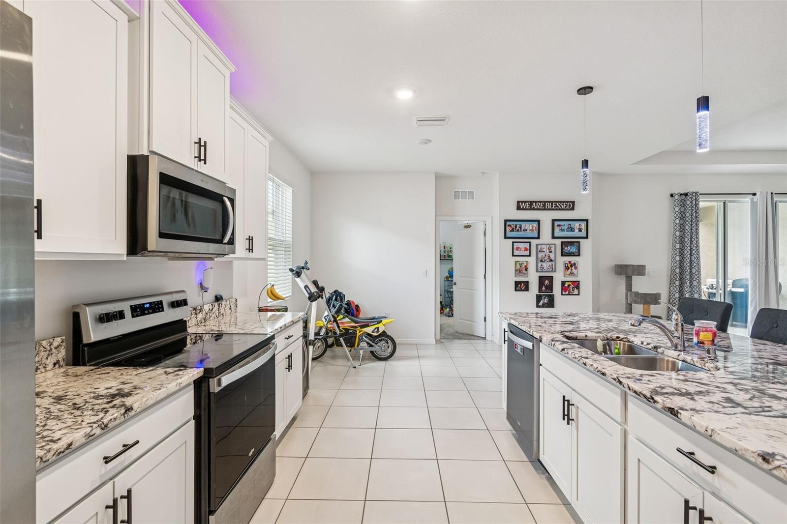 Image 26 of 81 For 13470 Golden Lime Avenue