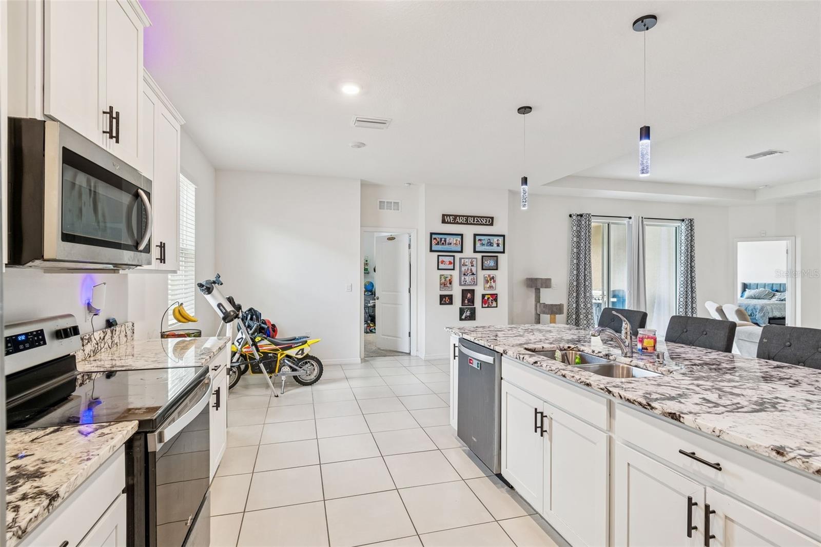 Image 27 of 81 For 13470 Golden Lime Avenue