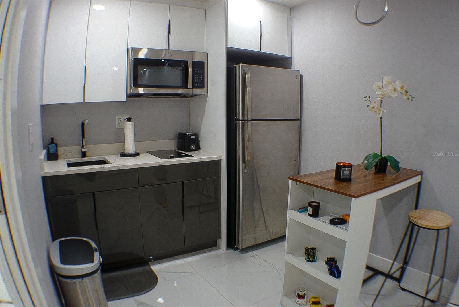 Listing photo id 29 for 6816 Creek Drive