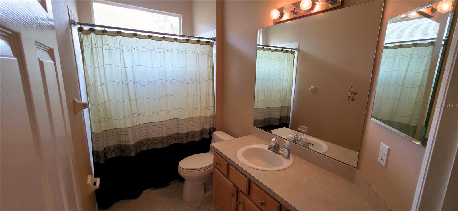 Image 19 of 47 For 6041 Catlin Drive