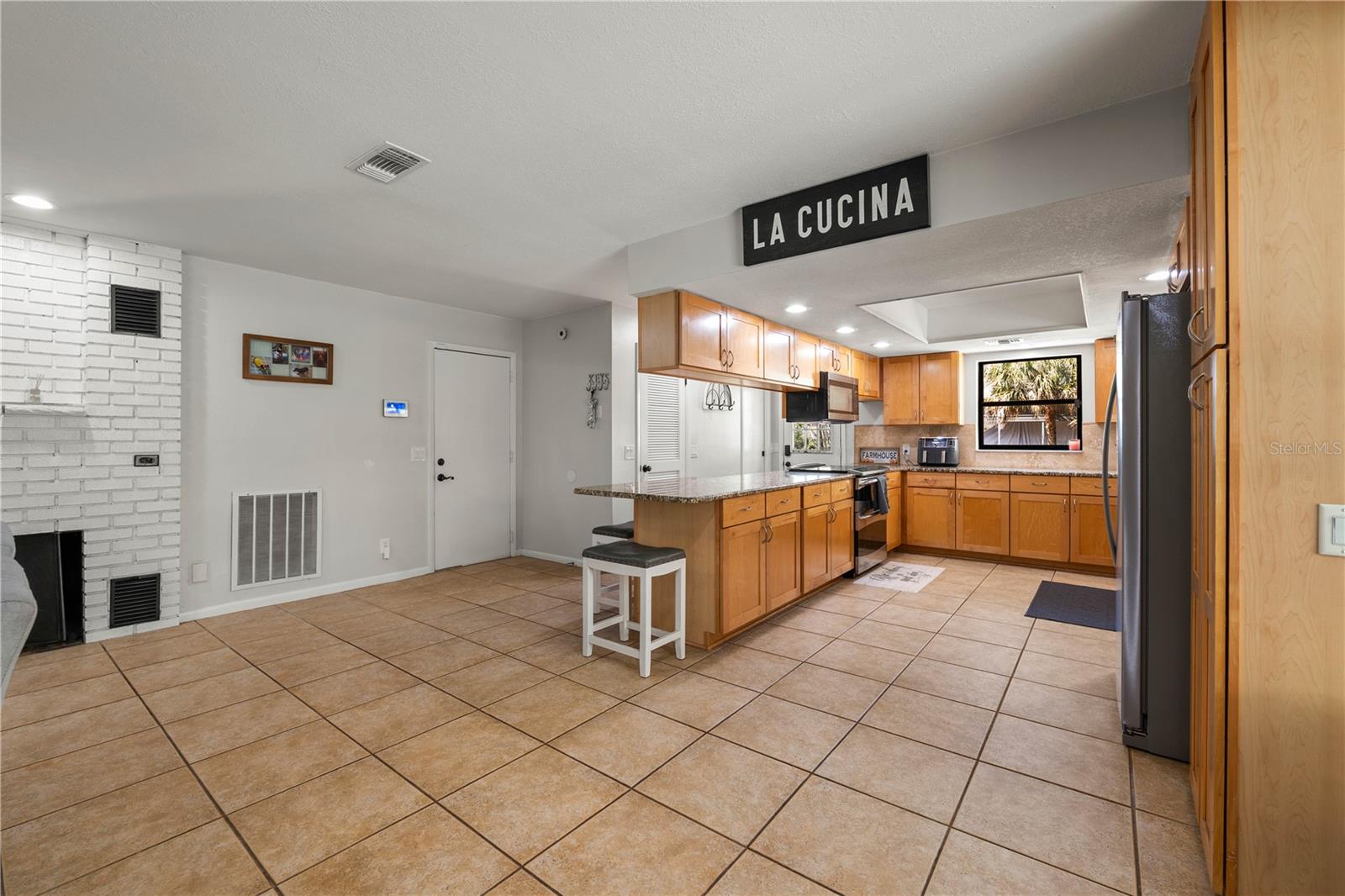 Image 12 of 92 For 16039 Bullis Drive