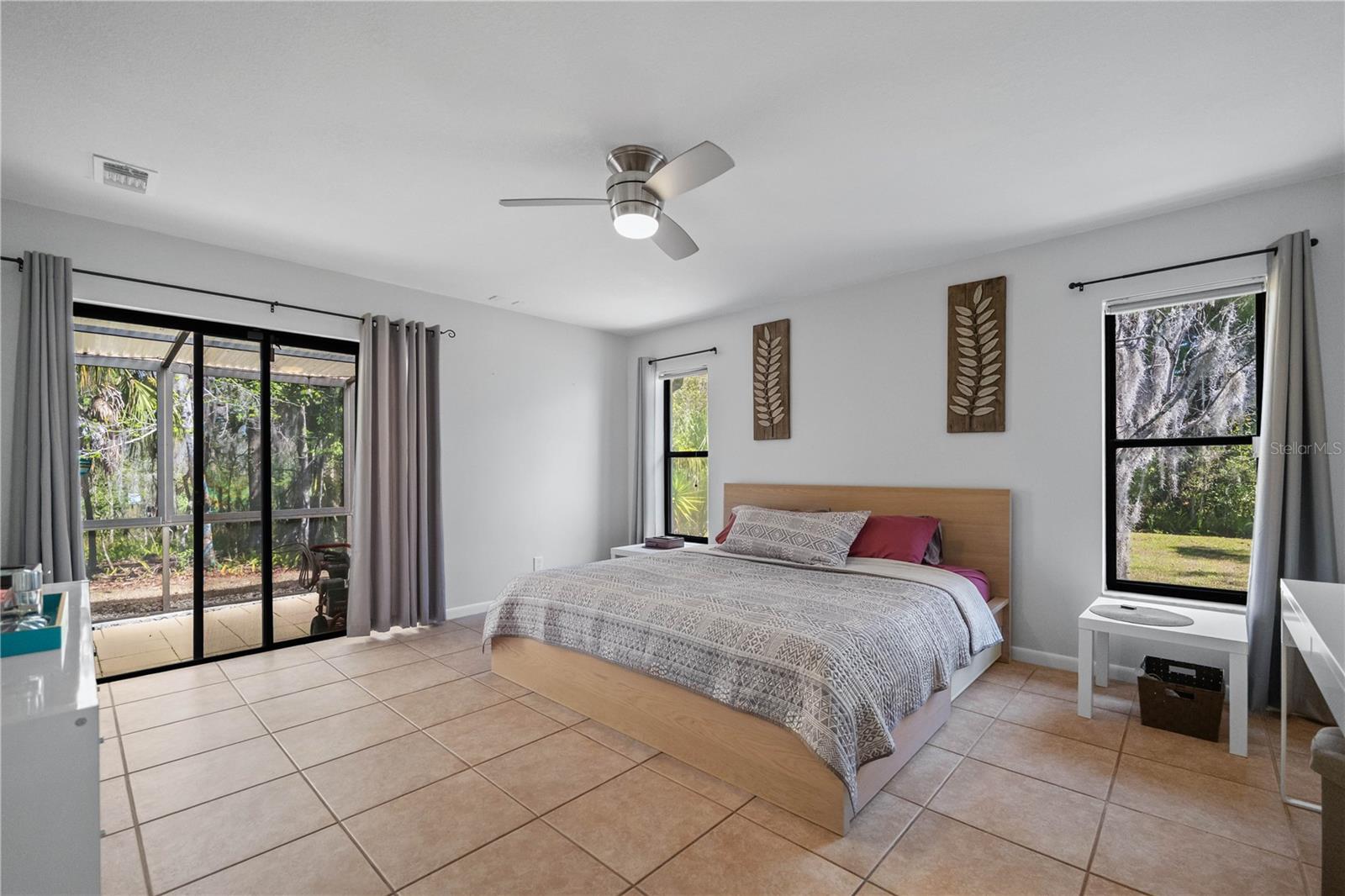 Image 19 of 92 For 16039 Bullis Drive