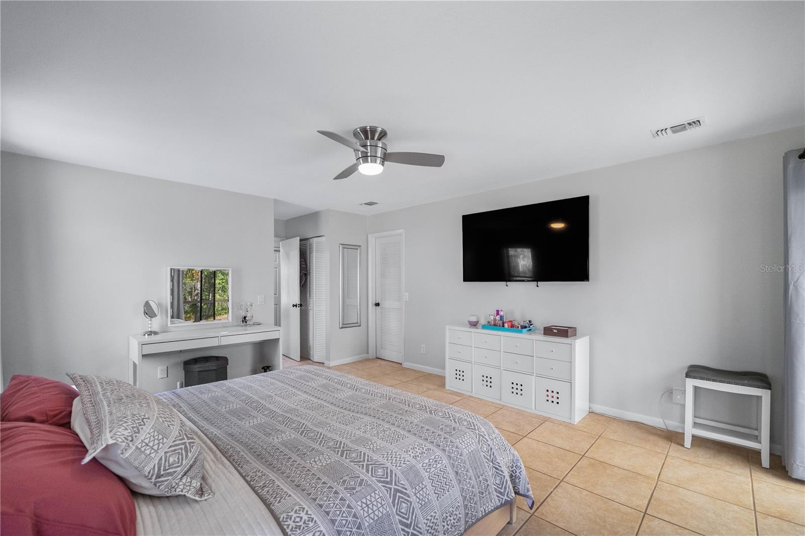 Image 21 of 92 For 16039 Bullis Drive