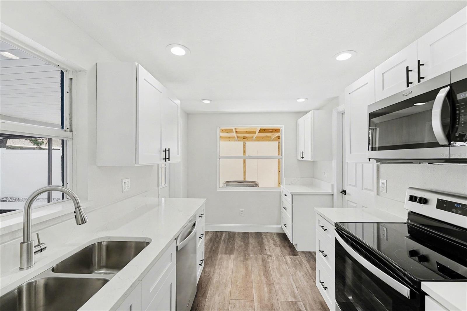 Image 15 of 33 For 8907 Leeward Drive